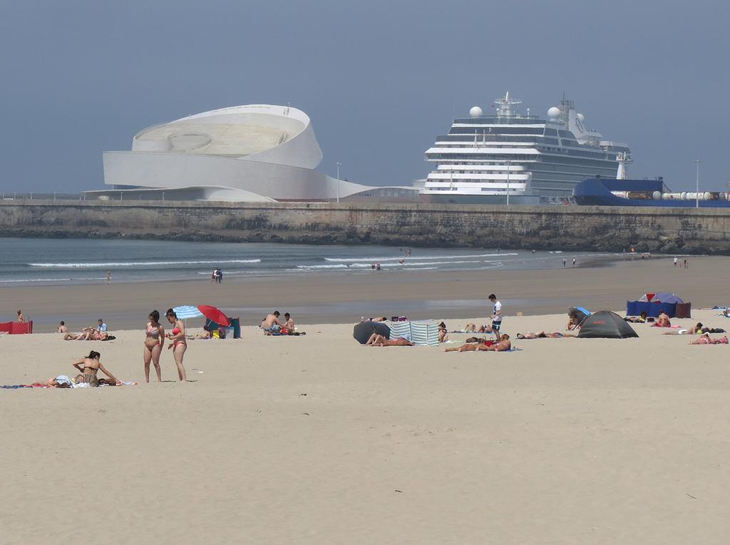 Porto 3 Bedroom Beach Apartment Matosinhos  Exterior photo
